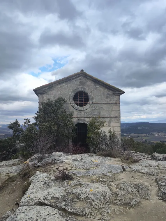 Chapelle Sainte-Juste dans le massif de Barry